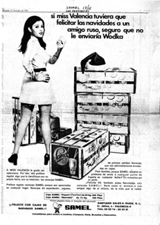 Miss Universo 1974 (Amparo Muñoz) presentando naranjas para regalo
